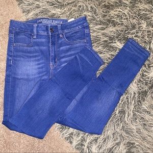 American Eagle High-Waisted Skinny Jegging